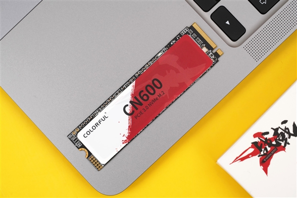 颗粒、主控皆国产！七彩虹战戟CN600 512GB SSD开箱图赏