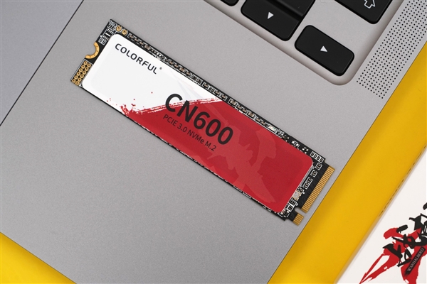 颗粒、主控皆国产！七彩虹战戟CN600 512GB SSD开箱图赏