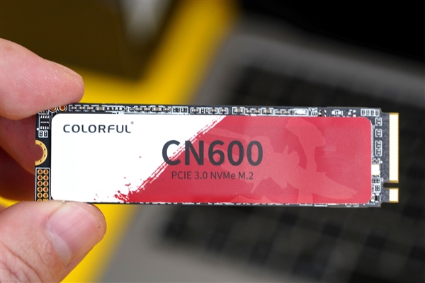 颗粒、主控皆国产！七彩虹战戟CN600 512GB SSD开箱图赏