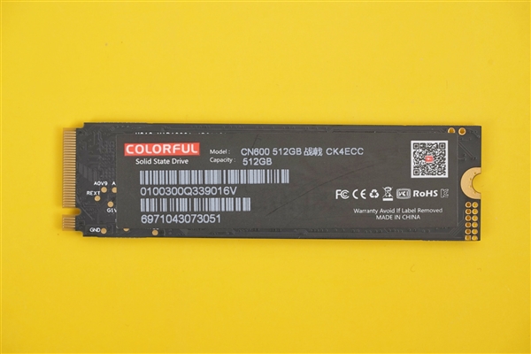 颗粒、主控皆国产！七彩虹战戟CN600 512GB SSD开箱图赏