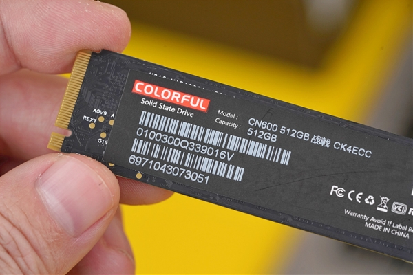 颗粒、主控皆国产！七彩虹战戟CN600 512GB SSD开箱图赏