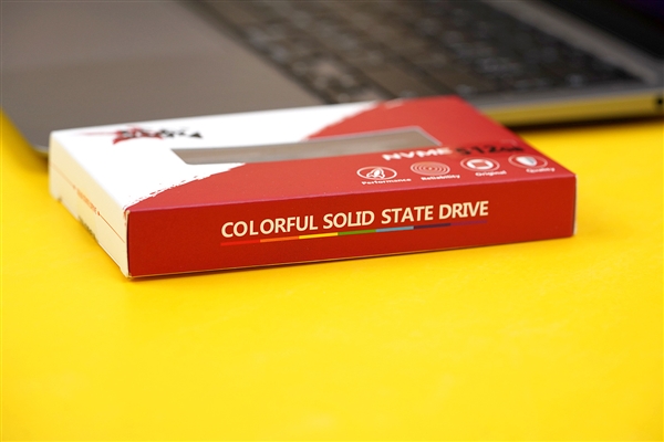 颗粒、主控皆国产！七彩虹战戟CN600 512GB SSD开箱图赏