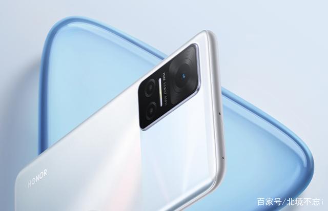 荣耀新机正式开卖，10GB+5000mAh+护眼屏幕，对标红米仅售1199元