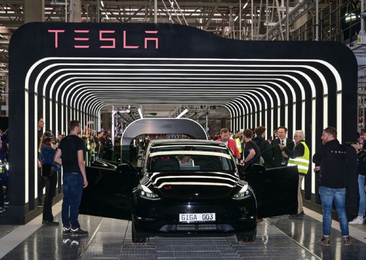 Tesla传电动马达有疑虑 柏林厂部分Model Y暂停交车