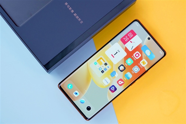 百万级第二代双芯旗舰！vivo X80开箱图赏