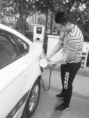 邯郸市民率先体验“共享汽车”