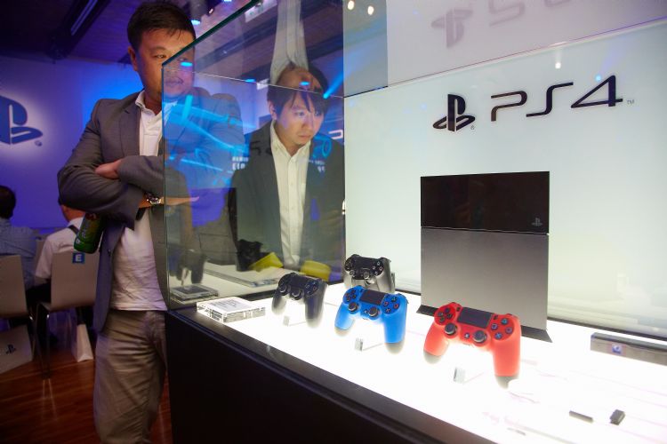 PS5一机难求 Sony决定PS4暂不停产