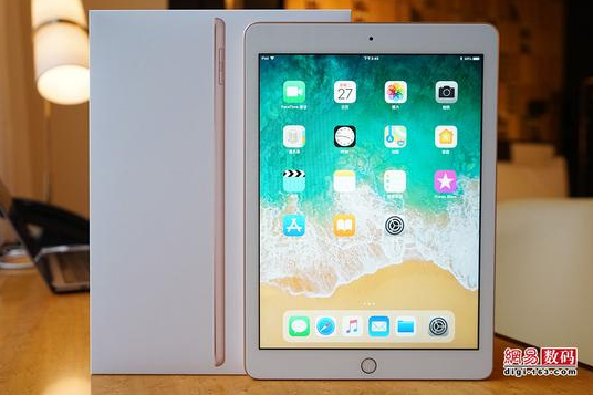 9.7英寸全新iPad首发评测：超低价别犹豫了赶紧入手
