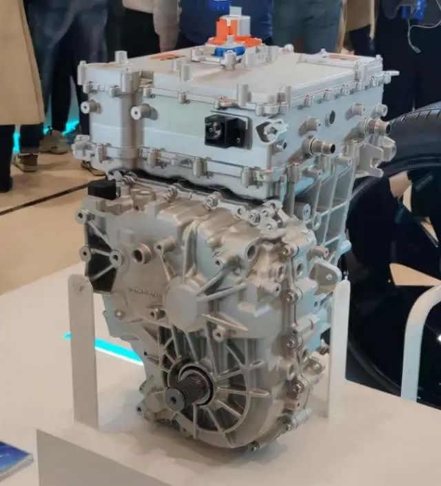 比亚迪的e3.0平台研究2——八合一控制器和域控制器