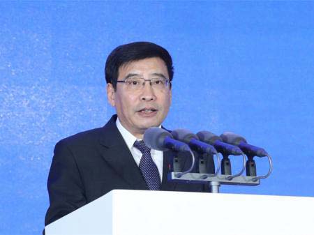 工信部部长苗圩：四举措推进中国智能网联汽车产业发展