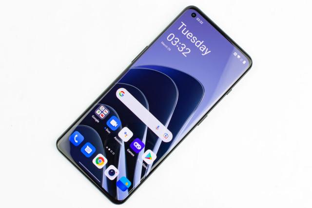 OnePlus 10 Pro 评测：原始的 OnePlus 吸引力所剩无几