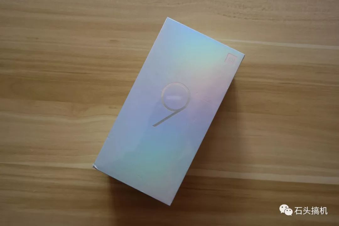 小米9开箱评测：综合实力超强的旗舰机！