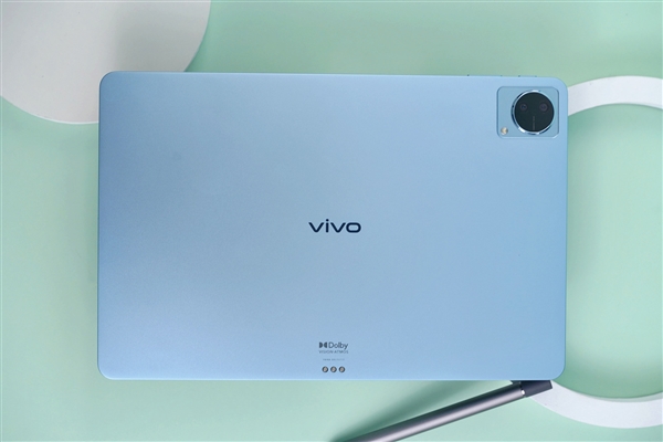 国产旗舰平板vivo Pad图赏：11英寸大屏 8000超大电池