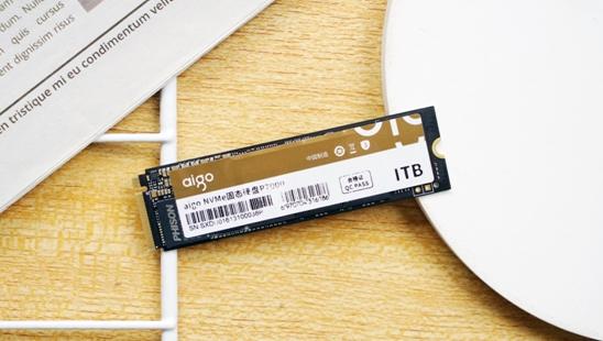 NVMe1.4+PCIe4.0固态硬盘有多强 看完文章你就明白了