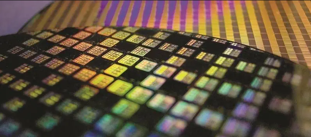 三星展示全球第一颗3nm SRAM芯片，这是要赶超台积电吗？