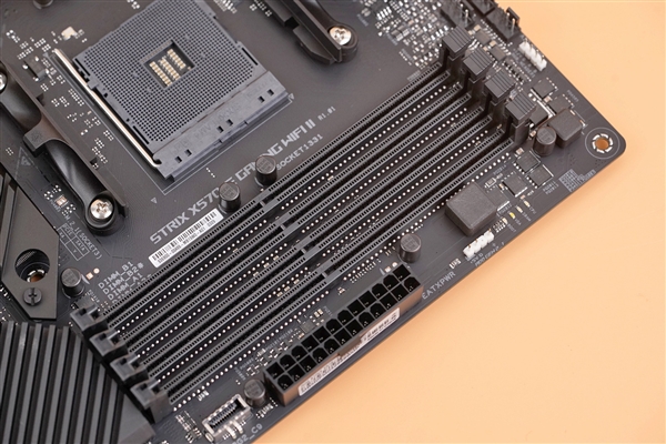 锐龙5000豪华座驾！华硕ROG STRIX X570-E GAMING WIFI II图赏