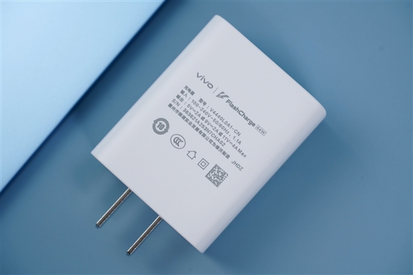 国产旗舰平板vivo Pad图赏：11英寸大屏 8000超大电池