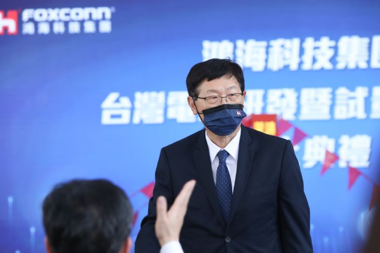 每日椽真：汽车产业盼半导体厂再调产能；富士康固态电池投资落脚何处？