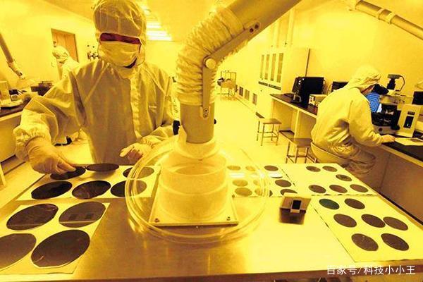 芯片领域屡破冰！中科院、南大光电发力，国产芯片或将变道超车