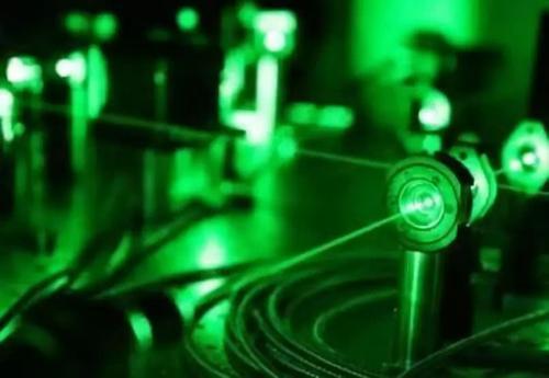关键性一步！量子芯片再“破冰”，芯片制造问题更加简单了