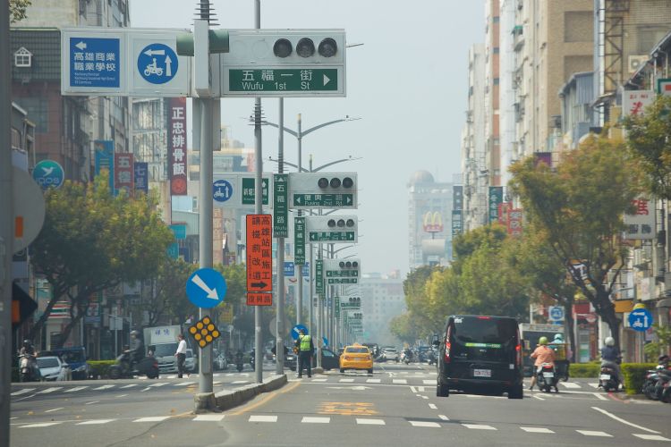 3日全台各地出现停跳电状况,让竹科、南科等半导体产业链吓出一身冷汗。李建梁摄
