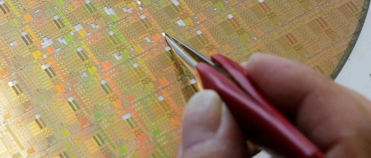 台积电的硬实力，研发投入高出同行11倍，人才数量遥遥领先