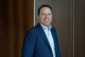 高通宣布任命Jim Cathey为商务长