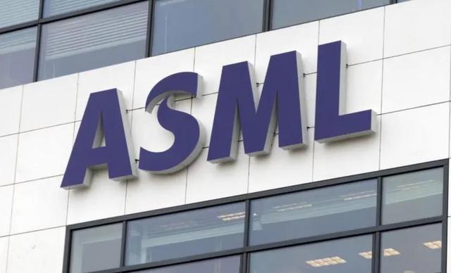 ASML传来新消息，EUV光刻机自由出货不远了？