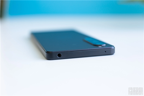 全球首款骁龙8 4K屏旗舰！索尼Xperia 1 IV真机图赏