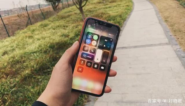 现在考虑买一台3年前的iPhone 11，相当于目前啥价位段的手机？