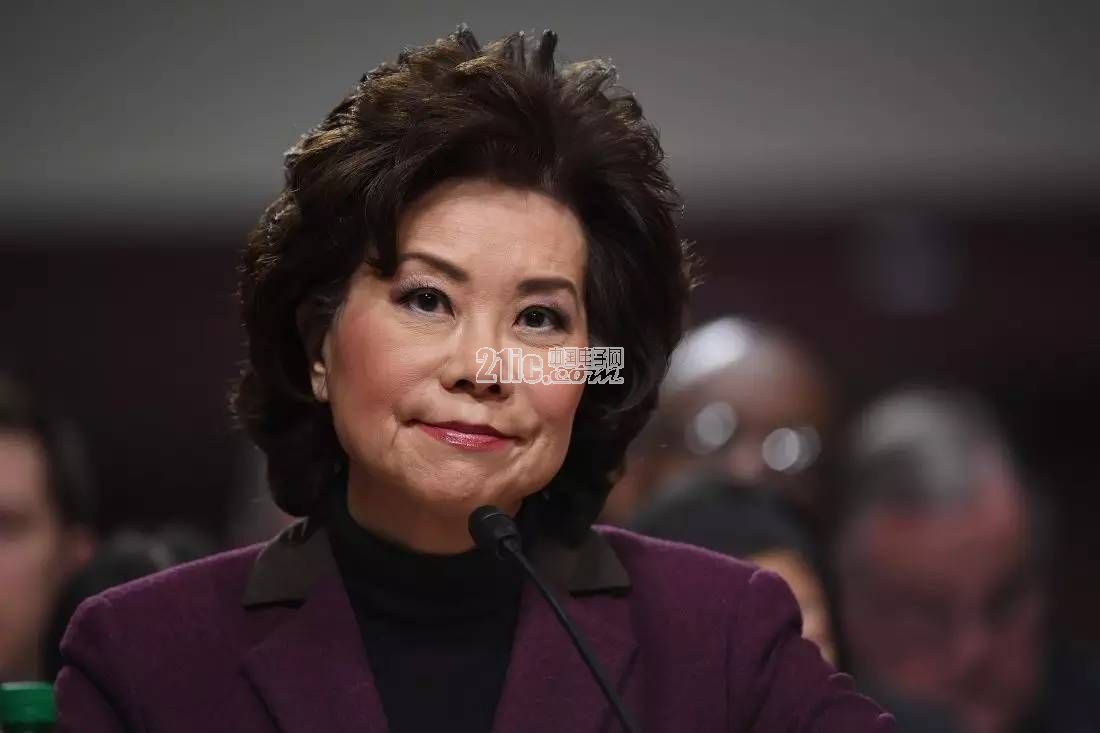 重审自动驾驶政策 特朗普要干啥