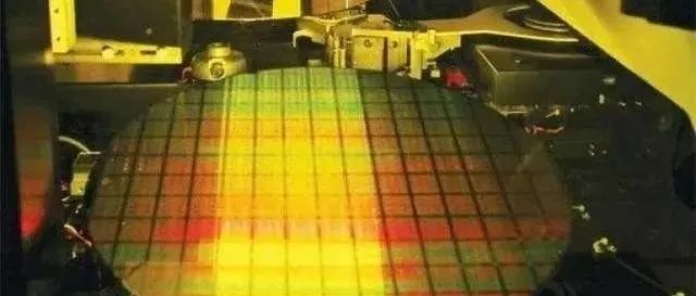 全球半导体大扩产加剧人才危机：中国大陆缺25万人，美国缺30万人