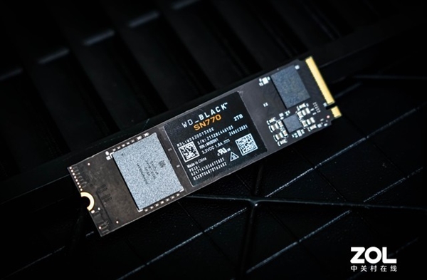 PCIe 4.0入门首选！WD Black SN770固态硬盘上手
