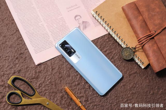 骁龙870+独立显示芯片，iQOO Neo5已成同价位机皇