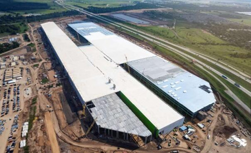 又一批压铸设备部件现身特斯拉得克萨斯州超级工厂 或是在建设新生产线