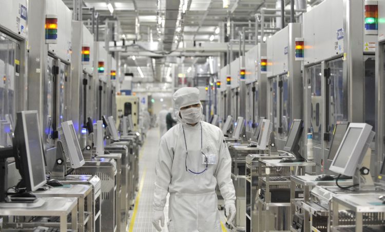 日本东北强震，瑞萨产能受到冲击。法新社