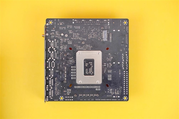 一体化10层PCB！铭瑄MS-iCraft Z690lTX WIFI主板图赏