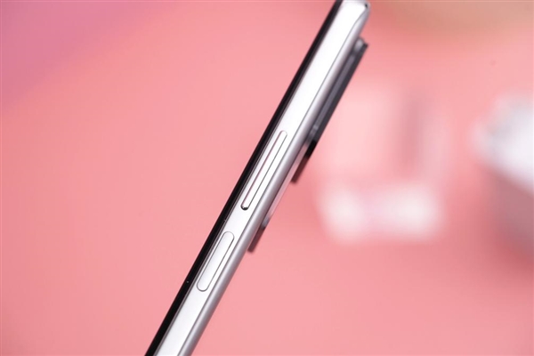 K系列史上最强标准版！首发天玑8100 Redmi K50银迹开箱图赏