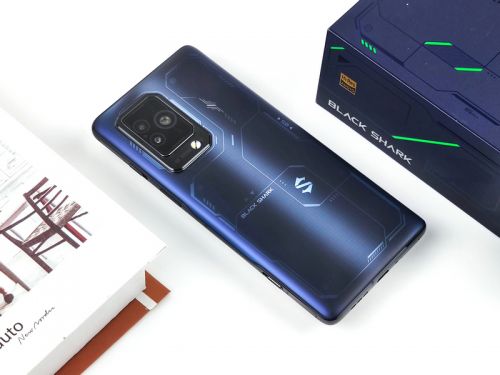 黑鲨5 Pro/黑鲨5中国航天版评测：不仅好玩而且好用的“水桶”旗舰