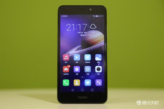 荣耀畅玩5C评测：与红米/魅蓝note3相比如何？