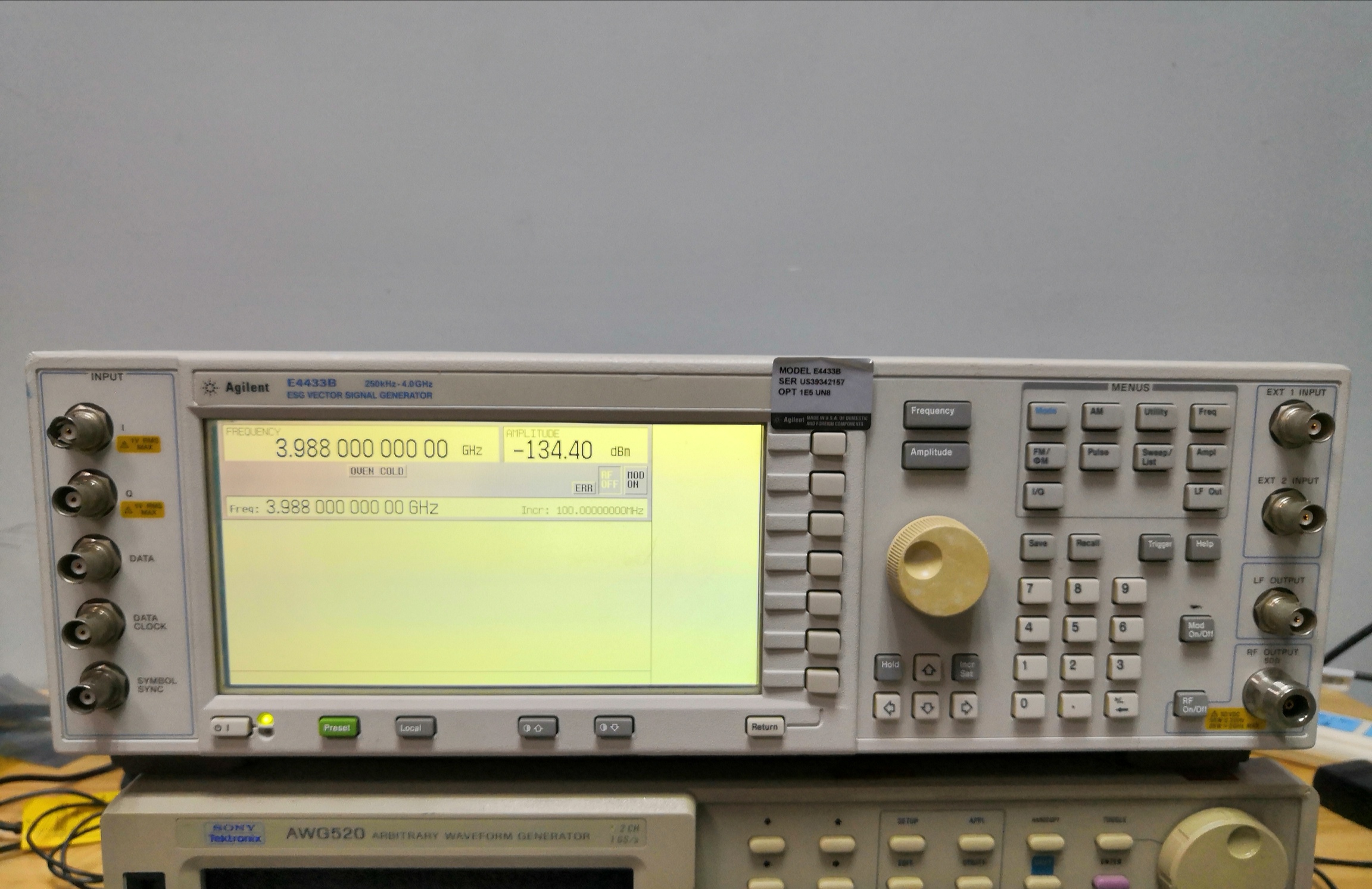 E4433B/美国安捷伦 Agilent E4433B信号发生器