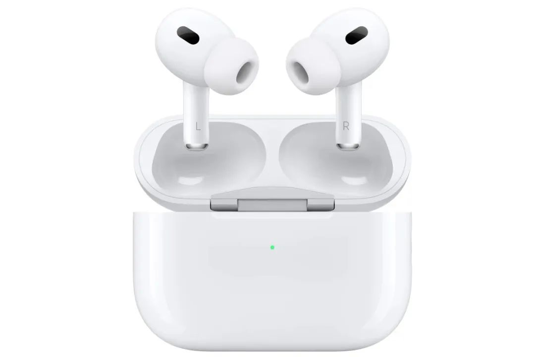 每周上新:iPhone 15 系列,新版AirPods Pro2,绿联 300W大功率移动电源,Mcdodo 电量可视化数据线-充电头网