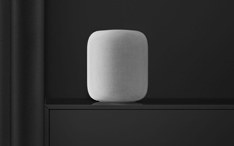 外界期待苹果将推出新一代HomePod，还有机会搭载屏幕，成为客厅中的智能家庭中枢。苹果