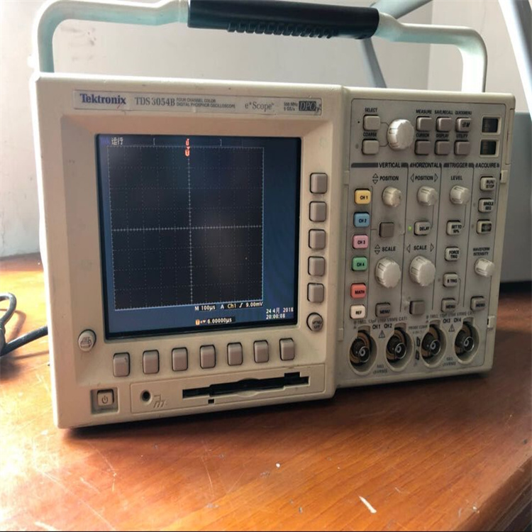 Tektronix TDS3054B示波器