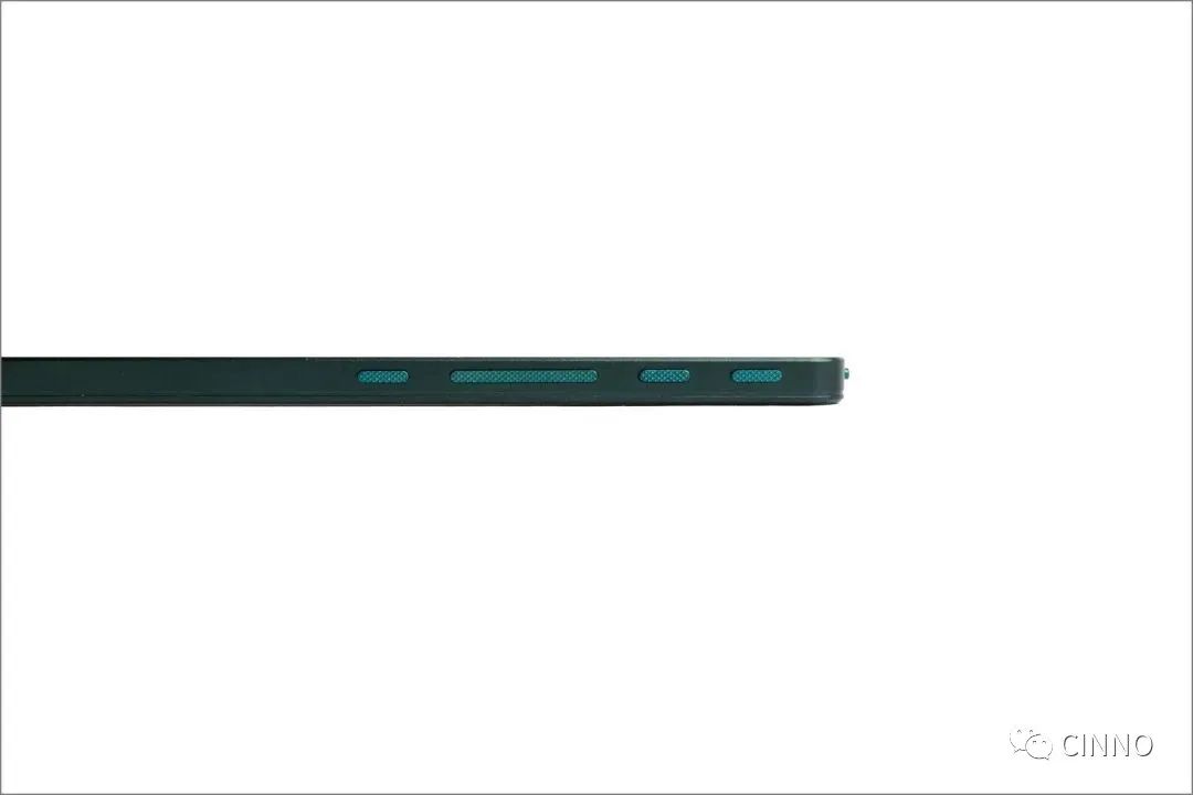 大上科技发布首款 6.7 英寸墨水屏手机显示器 Link,让手机显示如纸
