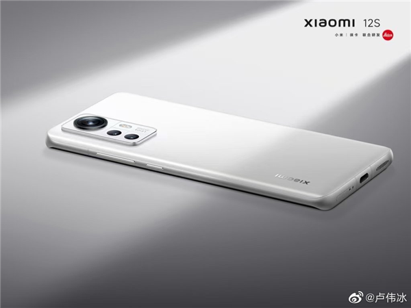 骁龙8+年度爆款旗舰稳了 小米12S系列三款机型预约量近90万人