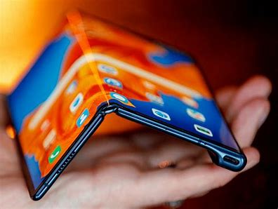 折叠屏OLED：韩国面板业者的新战场