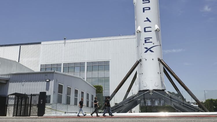 马斯克：SpaceX要在太空建AI数据中心，技术已就位