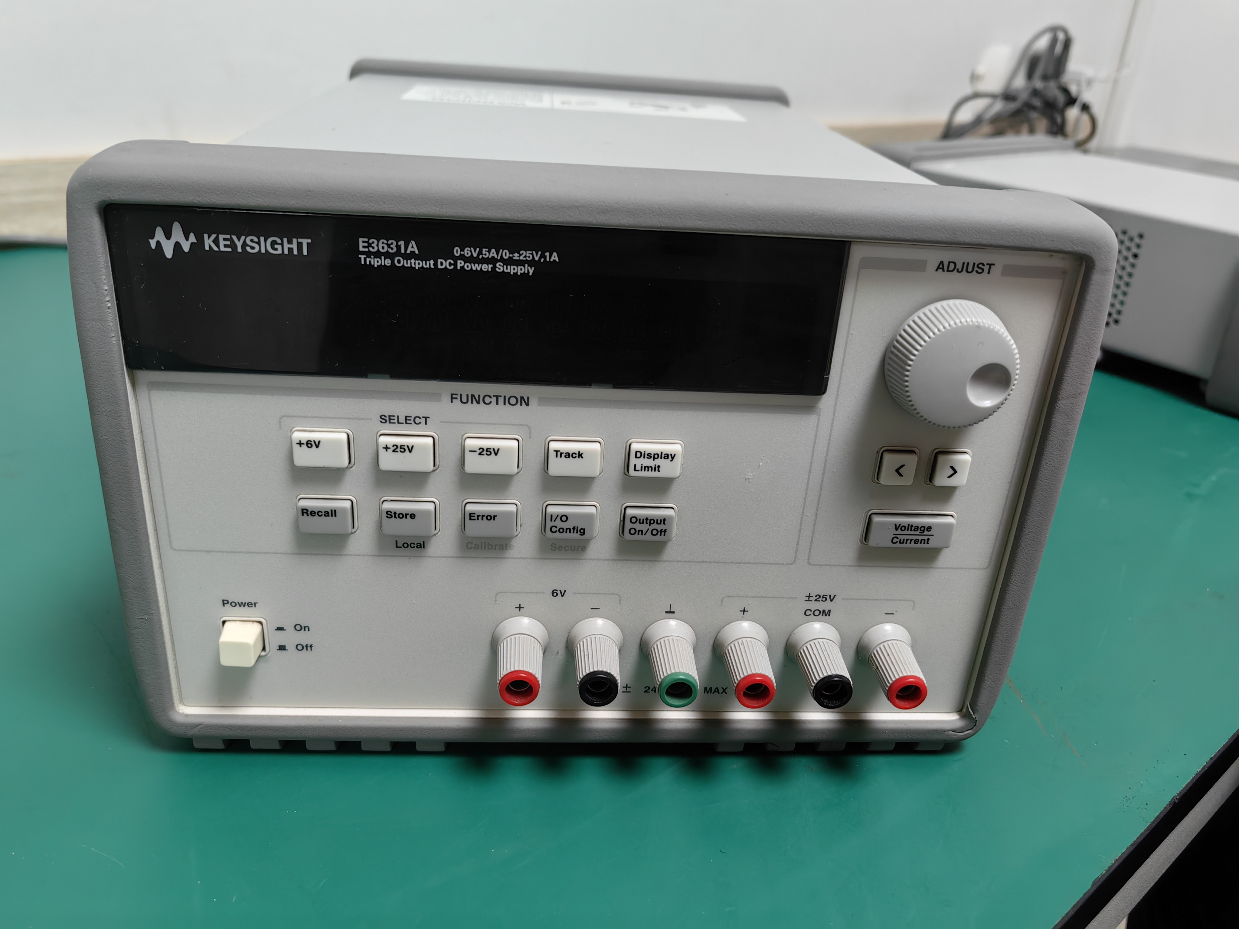 E3631A 安捷伦Agilent80W三路输出电源