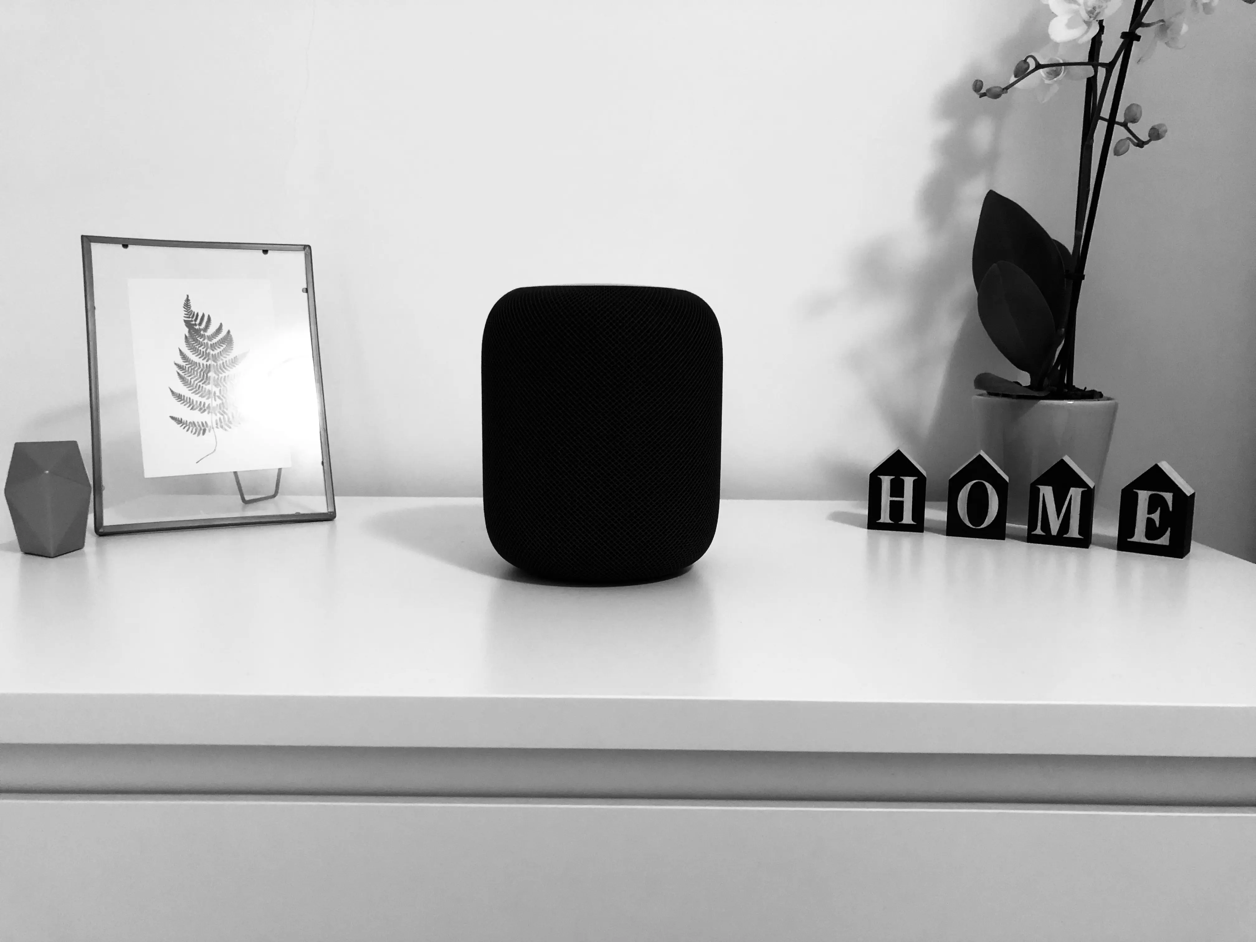 HomePod新增触控LCD面板：真升级还是噱头？